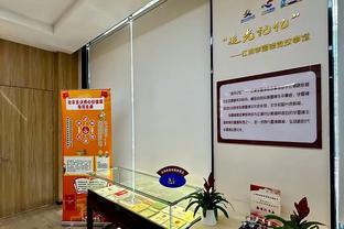 戴格诺特：霍姆格伦每场稳定送出7次8次盖帽 这真的不容易做到